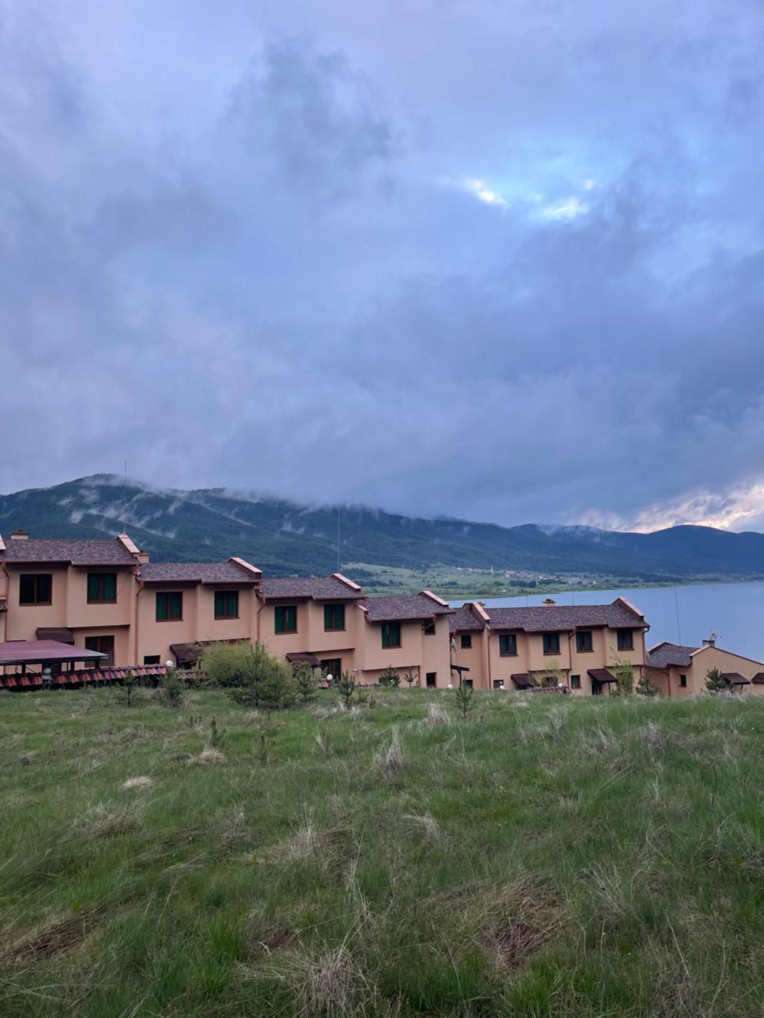 Vip Complex Hotell Sŭrnitsa Exteriör bild