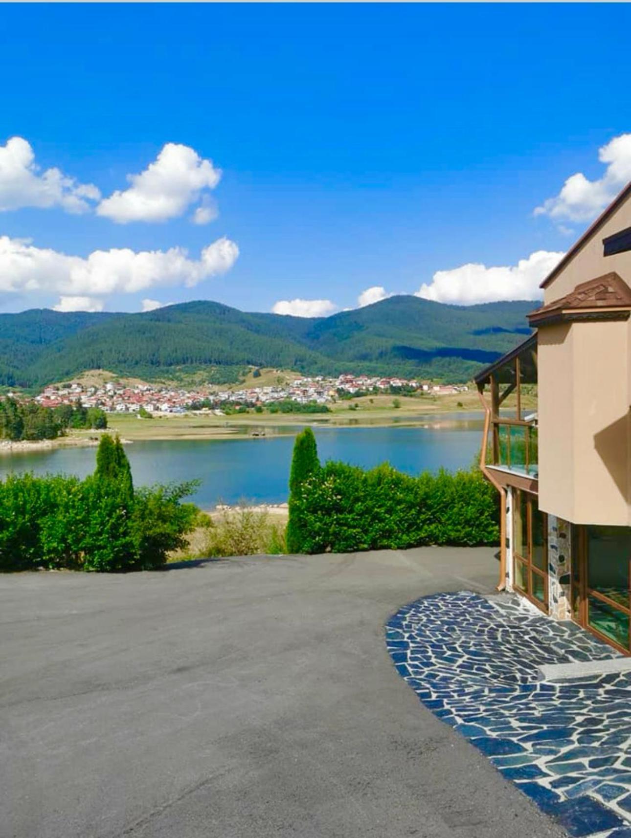 Vip Complex Hotell Sŭrnitsa Exteriör bild