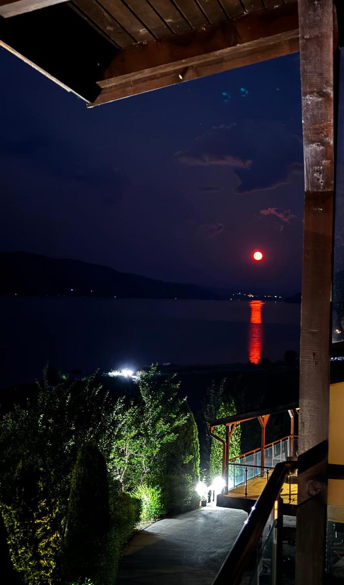 Vip Complex Hotell Sŭrnitsa Exteriör bild