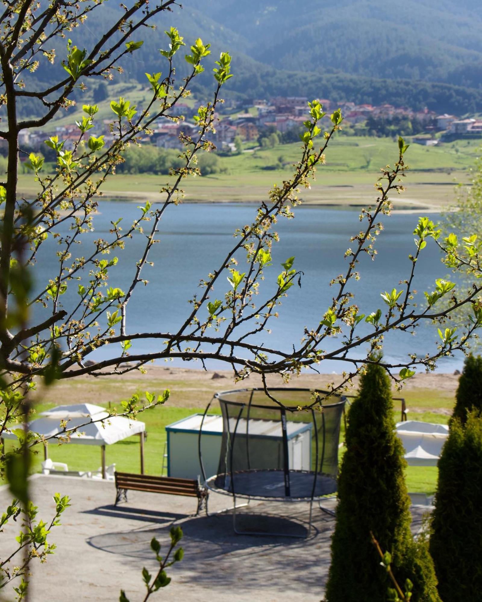 Vip Complex Hotell Sŭrnitsa Exteriör bild